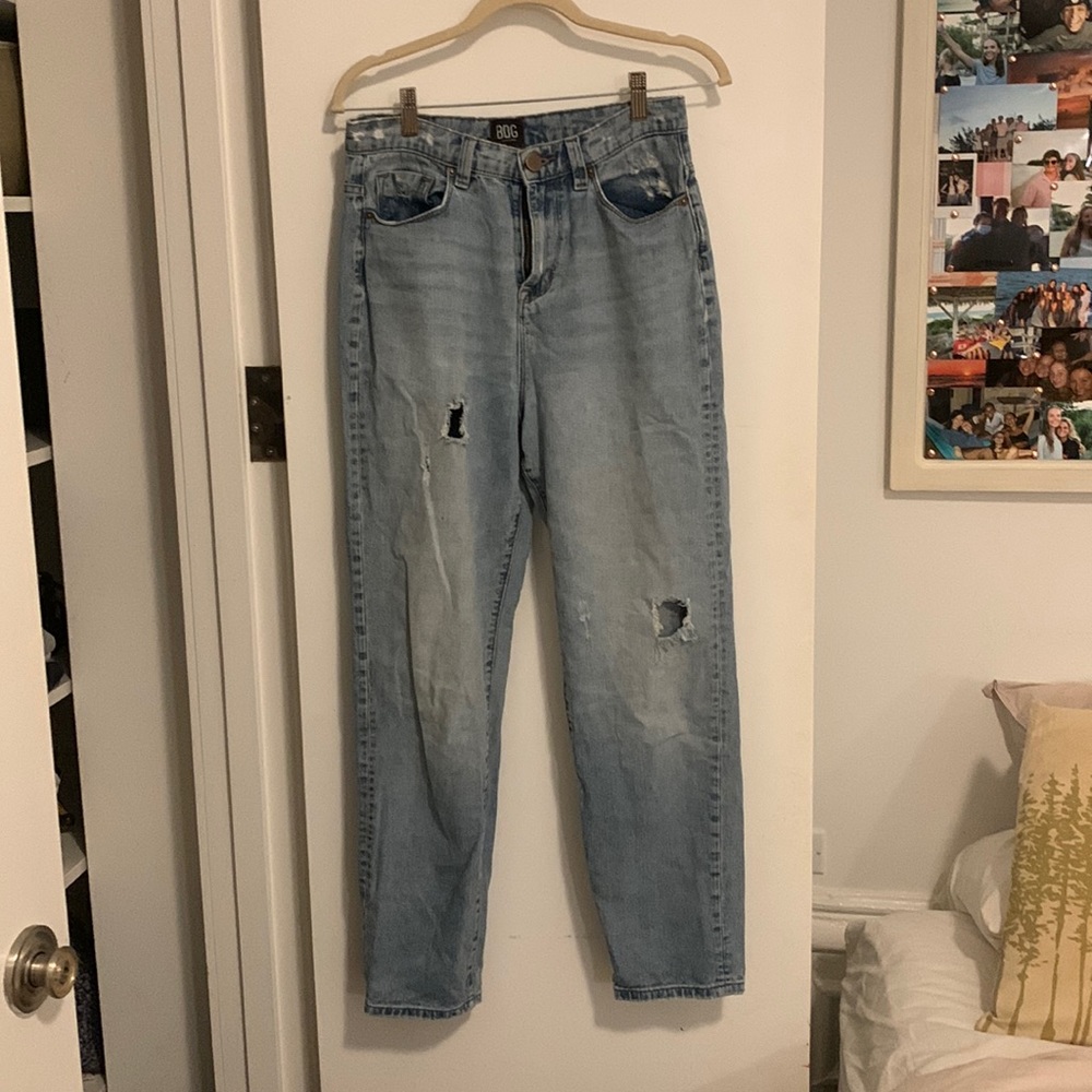 Urban outfitters bdg distressed mom high rise jeans. 28